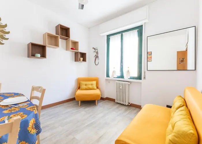 Host4u - The House Of The Rising Sun, In Apartman Milánó