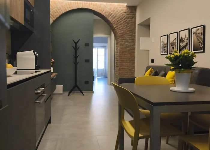 La Finestra Sul Naviglio Grande *