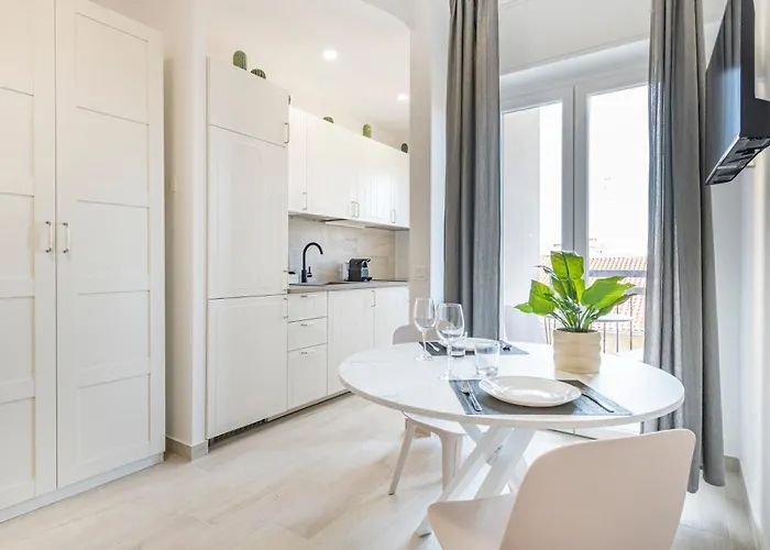 Easylife - - Paoli 6 P3 - Navigli