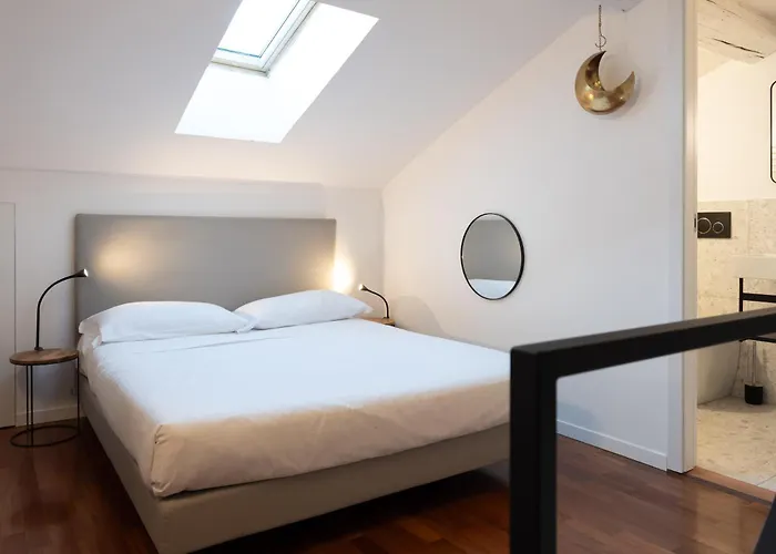 Apartment Moderno Bilocale Su Due Piani Nel Cuore Dei Navigli