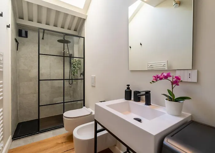 Attic Design - Duomo 15 Min - Free Wifi