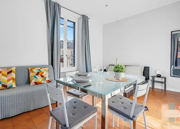 Alz54 Navigli Bright View Of The Navigli מילאנו