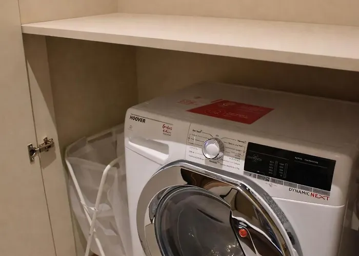 Ampio Trilocale 5 Posti Letto, 2 Bagni - M4 Dateo