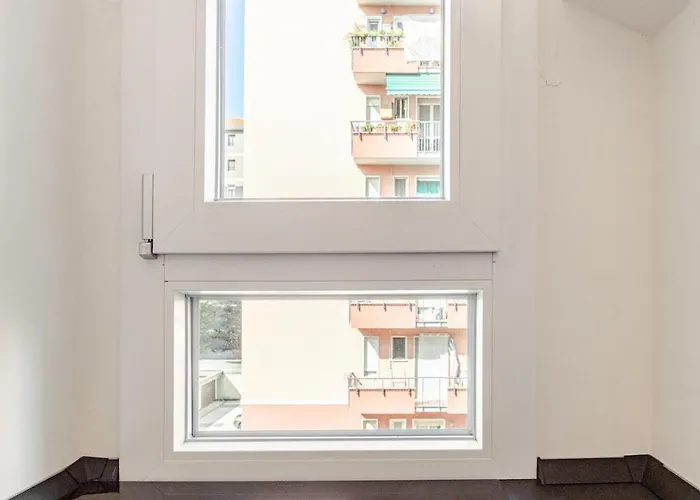 Moderno Vicino Metro M5 Apartmán