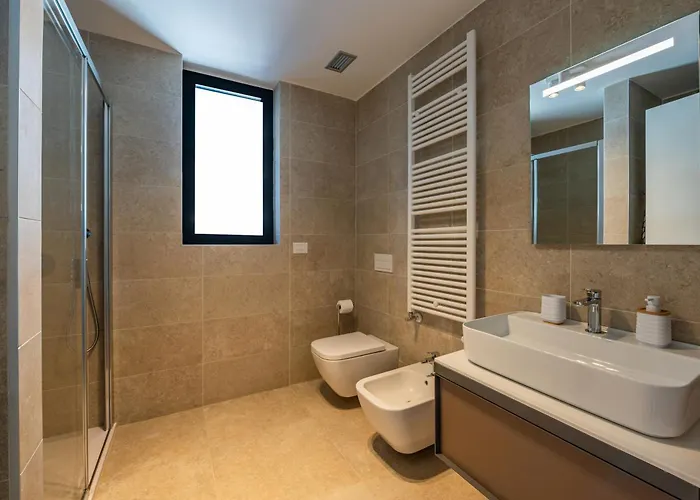 Apartment Uptown Nest - Terrazzo Privato E Garage *