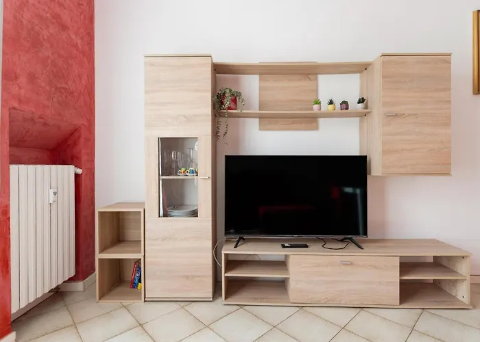 Guesthost - Certosa Cozy Flat With Balcony * Милан