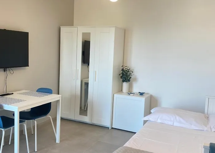 Blue House Apartment *