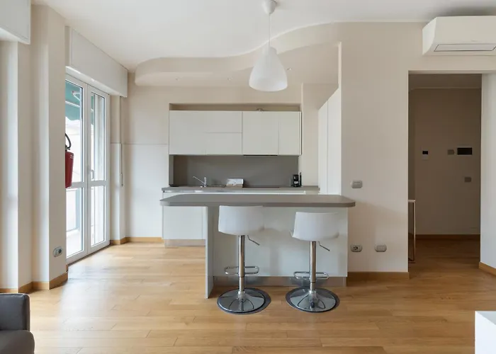 Guesthost - Bright Gambara Mediolan