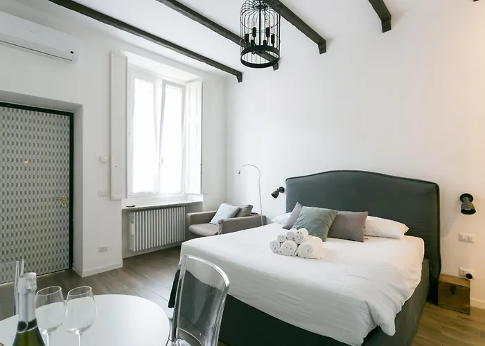 Navigli - Via Vigevano 公寓 *