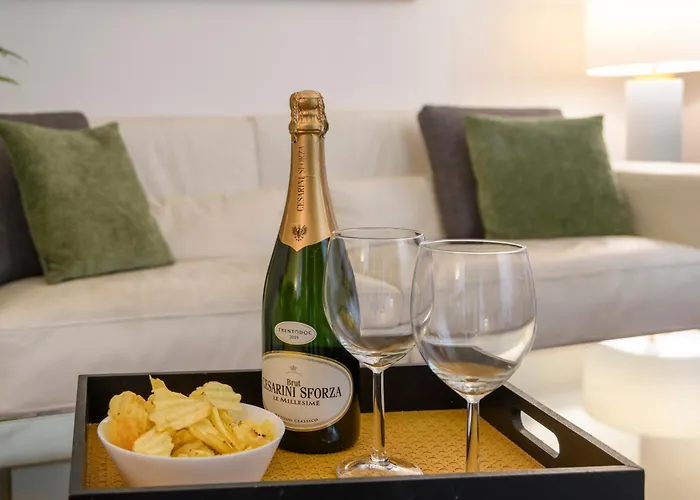 Borromei, 11 - Eleganza In Pieno Centro Apartman *