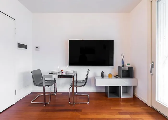 Stylish Flat In Nolo District By Metro Rovereto Апартаменты Милан