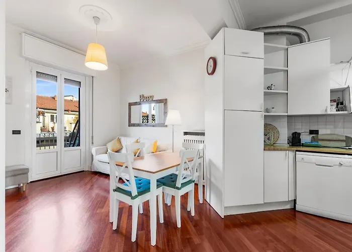 Tibaldi House - Cozy Two-room With Terrace Daire