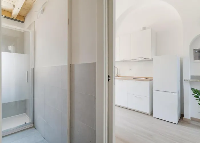 Guesthost - Mm2 Lambrate Bright Милан