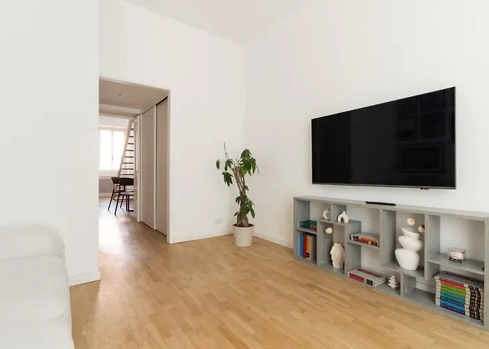 Navigli - Montevideo - Bilocale Su Due Piani * Milan