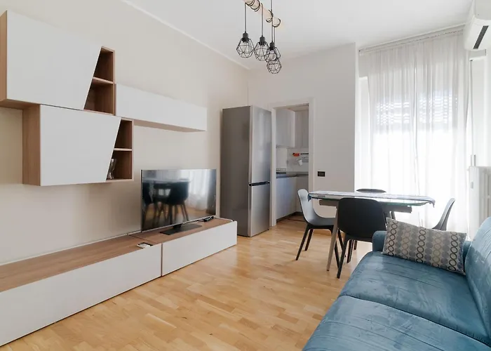 Guesthost - Stylish Flat In Navigli District