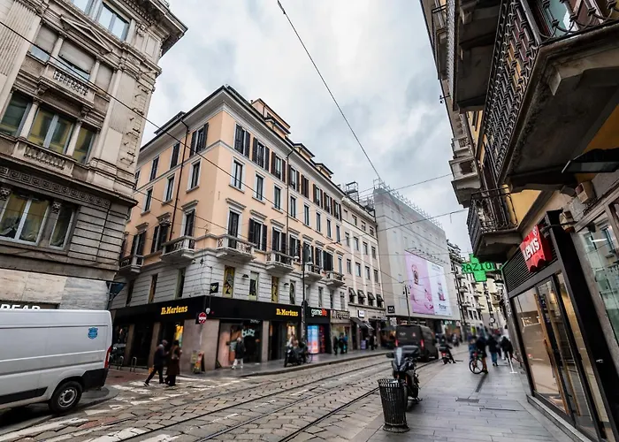 Lägenhet Luxury Via Torino Piazza Duomo 2 Pax Wi-fi