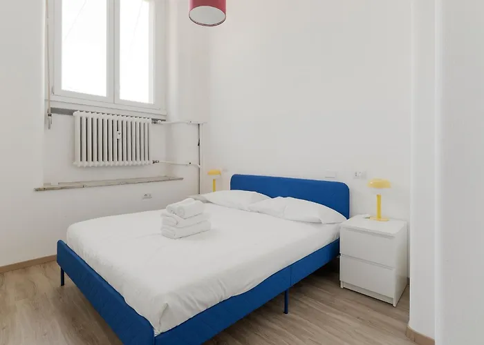 Guesthost - Mm2 Lambrate Bright * Милан