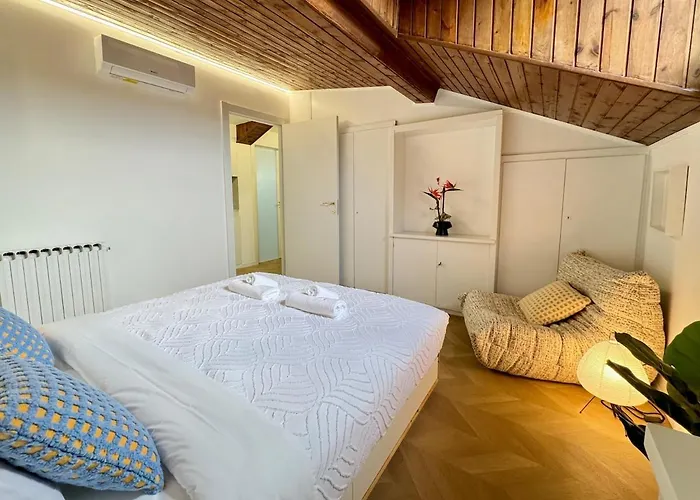 Daire Designer Loft In Milan, Istria Subway Exit, Convenient Transportation