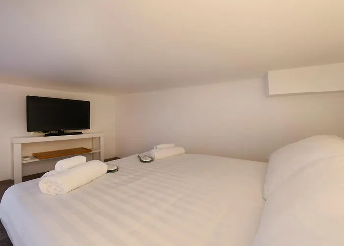 Marcona, 1 - Quiet Milanese * Mailand