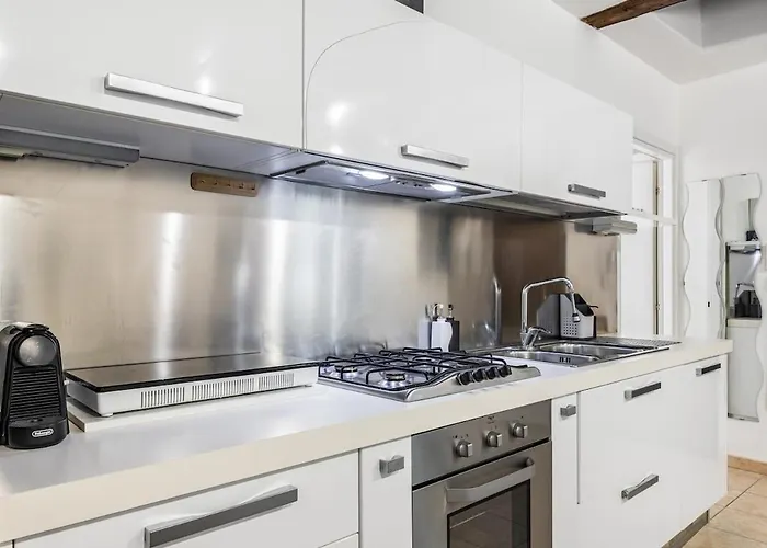 Lega House - Beautiful House At The Arco Della Pace Apartment