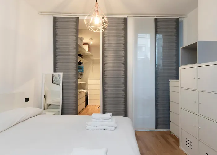 I-host - Scalvini 6 Milano