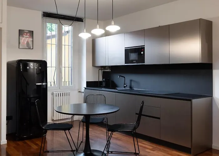 Moderno Bilocale Su Due Piani Nel Cuore Dei Navigli Apartment *