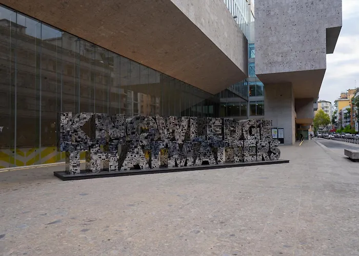 House241 Bocconi 公寓