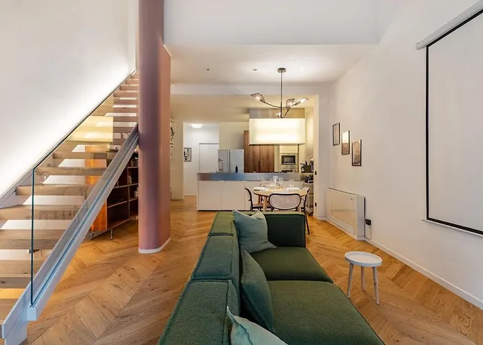 Apartament Modern Loft With Projector E Private Garden, Station