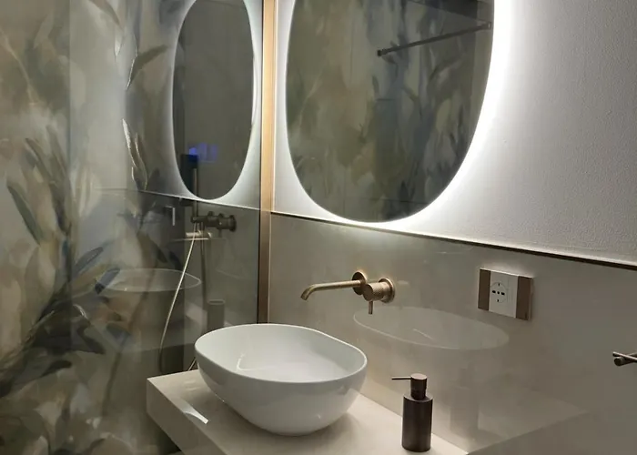 Apartman Luxury - Metropolitana M4- San Babila -stadio San Siro - Duomo - Aeroporto Linate - Castello Sforzesco Milánó