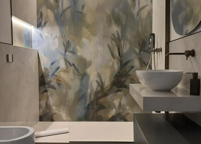 Luxury - Metropolitana M4- San Babila -stadio San Siro - Duomo - Aeroporto Linate - Castello Sforzesco Milánó