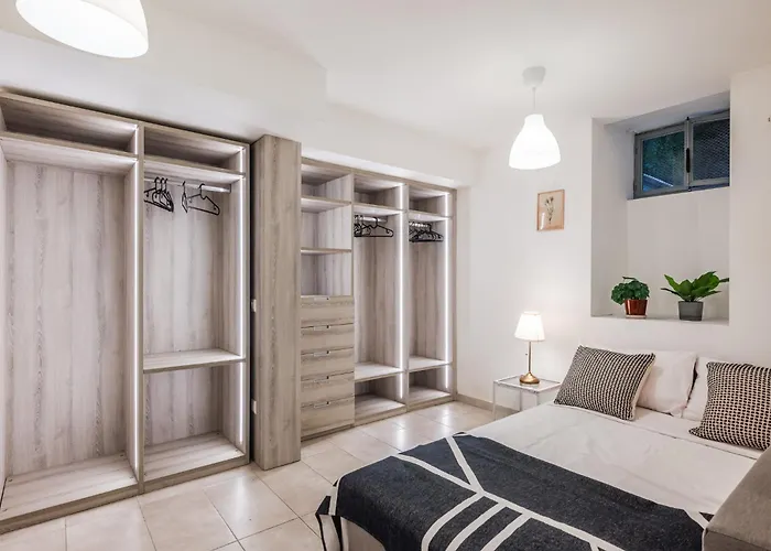 The Botanical Court - Secret Patio In Porta Venezia