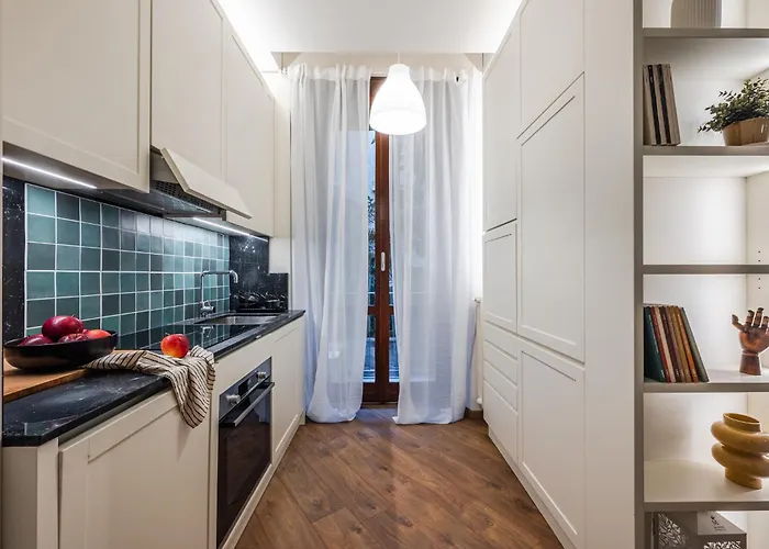 The Botanical Court - Secret Patio In Porta Venezia * Mediolan