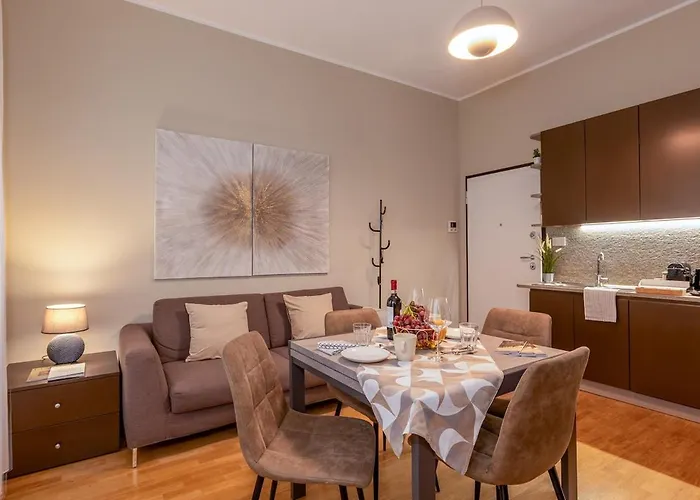 Keys Of Italy - Unione - Duomo 1 Bdr Apartment