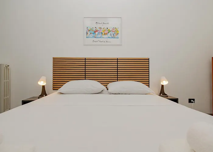Апартаменты Bnbest Walk In Duomo 4-6 Pax