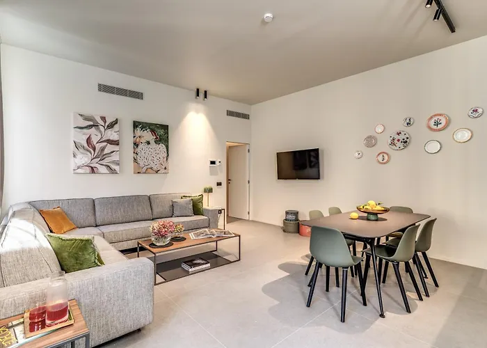 Seety Spartaco * Milan