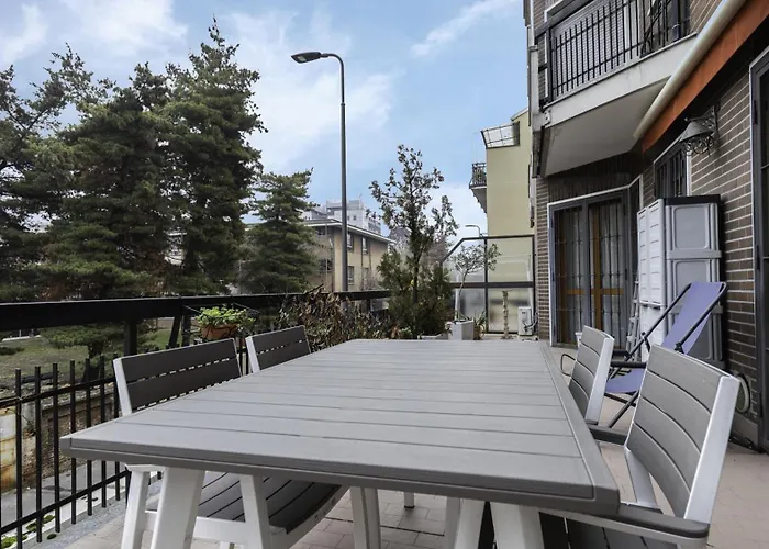 Uguzzone 21 Apartman Milánó