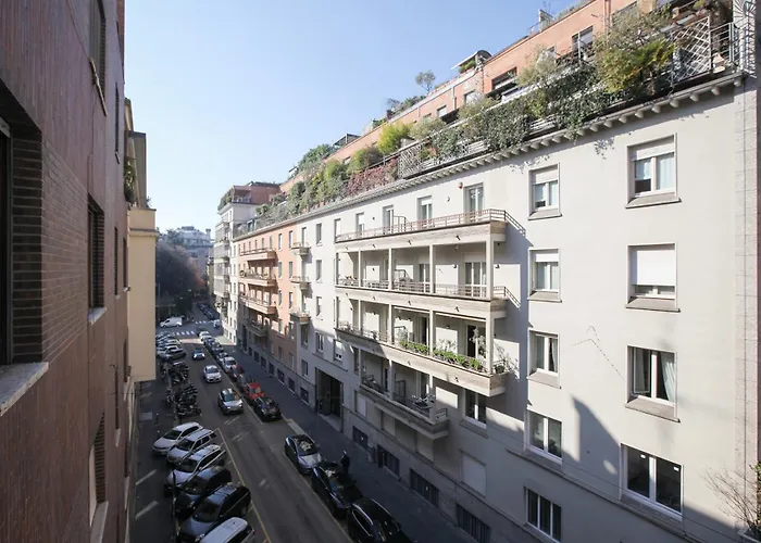アパート Morozzo1939 - An Authentic Milanese Home, Near Duomo ミラノ