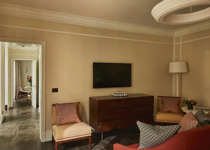 Rocco The Carlton Hotel