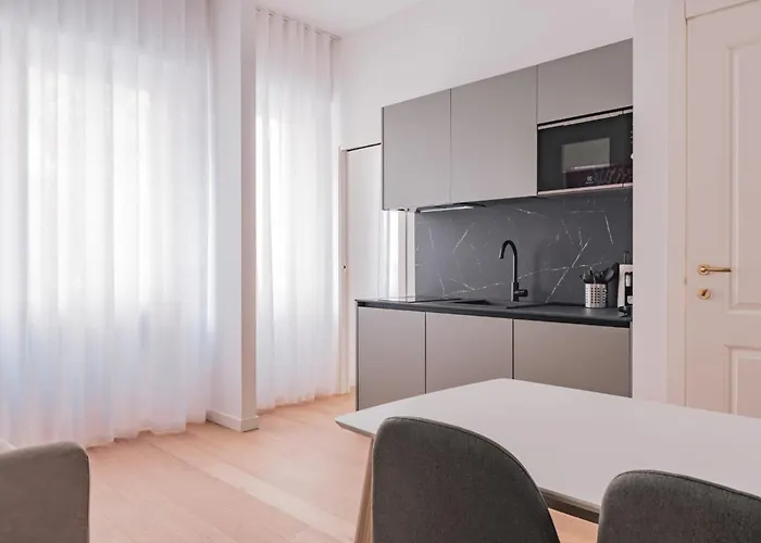 Sempione11suites Ξενοδοχείο με διαμερίσματα 4*