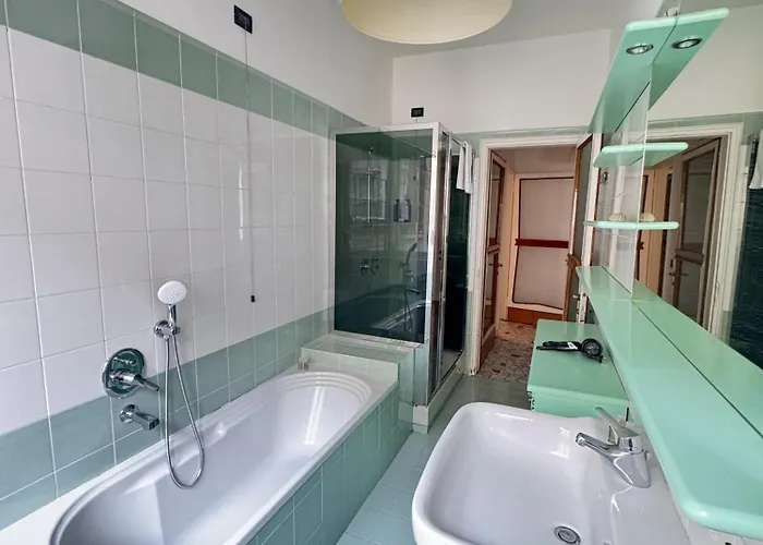 Lisi - Porta Romana Guestroom 3* ミラノ