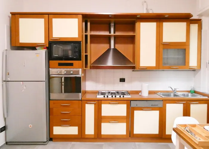 Lisi - Porta Romana Guestroom ミラノ