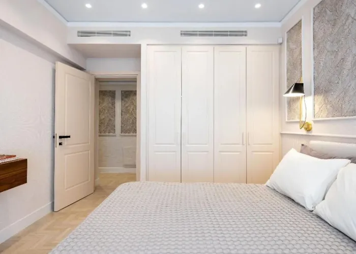 In Piazza Duomo * ميلان