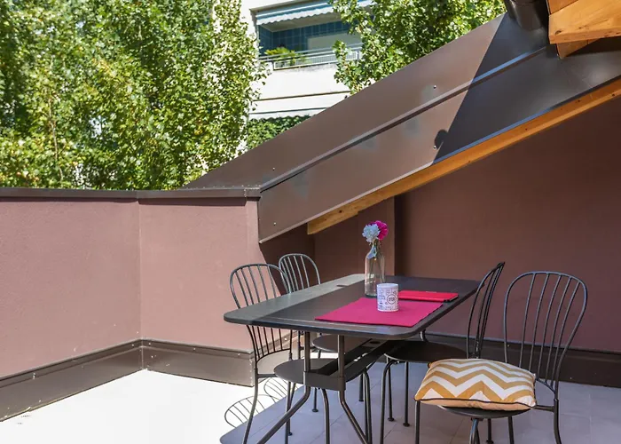 Hotiday Frattini Apartmanhotel 3*
