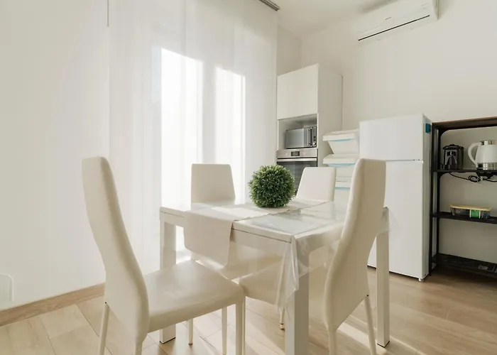 Apartman Guesthost - Spacious Balcony X6 Milánó