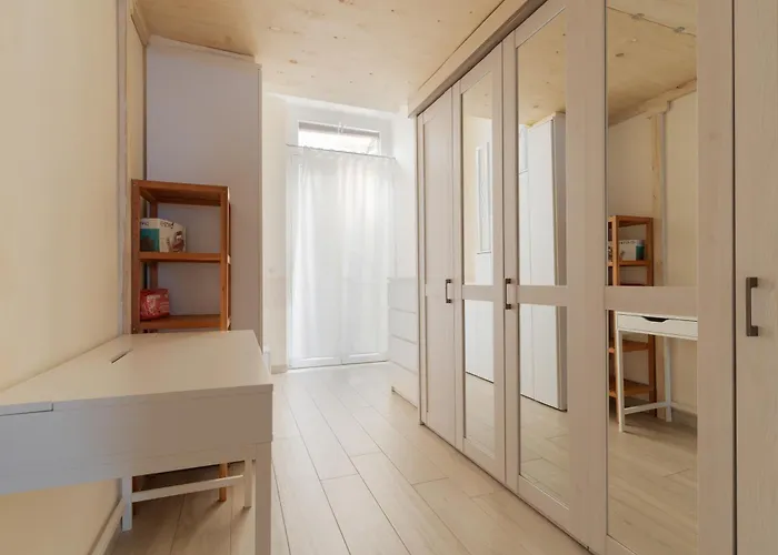 Guesthost - Cozy Loft With Mezzanine Milano