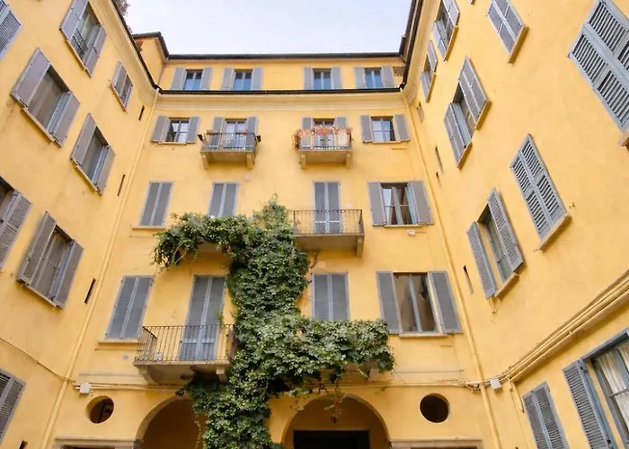 Luxury Design In The Heart Of Apartamento Milán