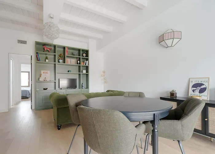شقة Guesthost - Modern Terrace Flat In Solari Area ميلان