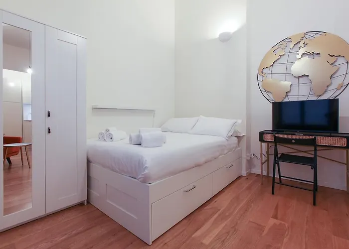 Minimal & Cozy Near Duomo Apartman
