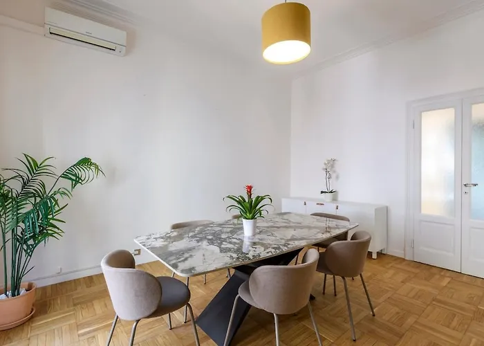 Vigoni 3 - Elegant For 6 People Apartmán