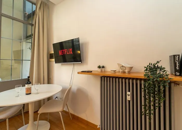 Appartement Atelier In Piazza Castello With Private Terrace Milan